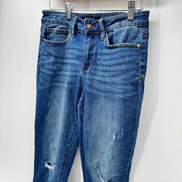 Judy Blue Jeans Womens 28 (28x26 ACTUAL) Relaxed Fit Distressed Denim Stretch - Picture 6 of 10